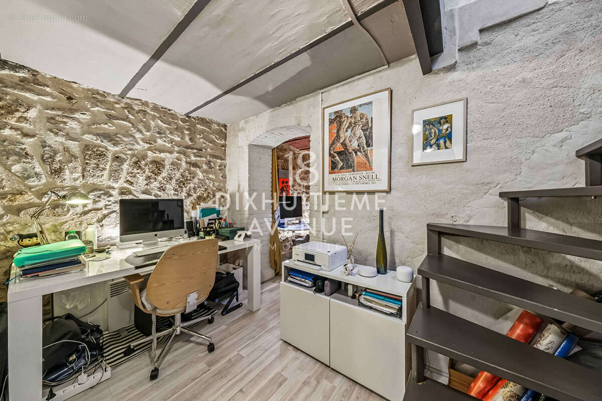 Appartement à PARIS-18E
