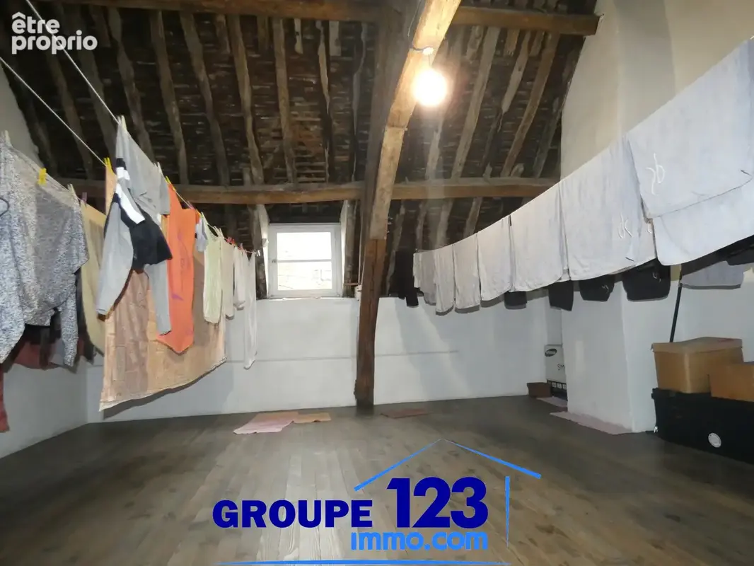 Maison et local commercial - photo 10