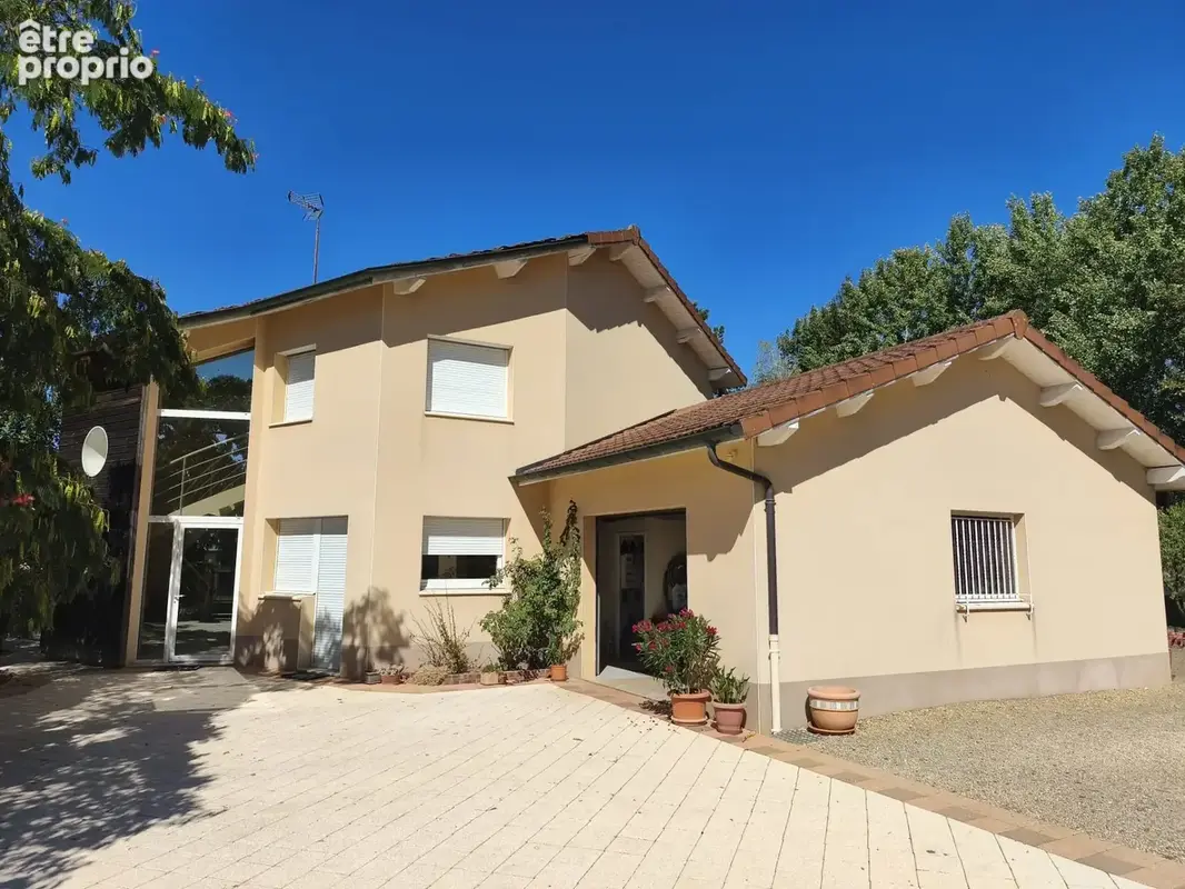 Maison 4 pièces 130 m² à vendre à Viriat (01440) - photo 2