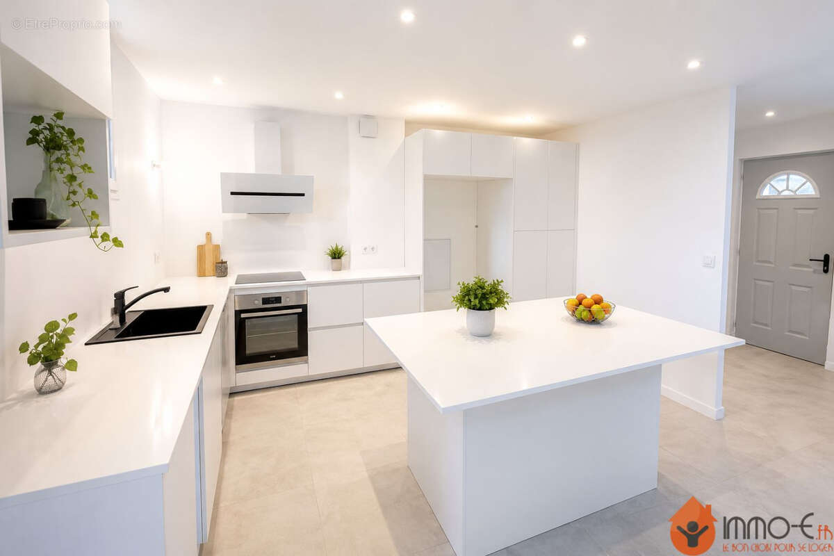 Maison 125 m² à Bussy-Saint-Georges  - photo 3
