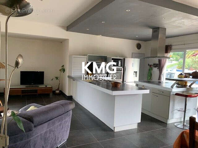 Maison à SAINT-PIERRE-D&#039;IRUBE