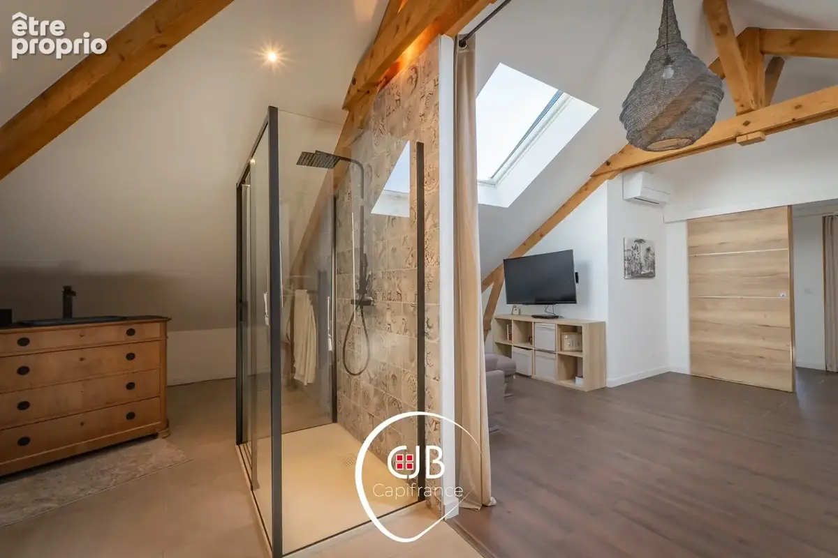 Sonnaz – Maison 220 m², DPE B et appartement en rez-de-jardin - photo 11