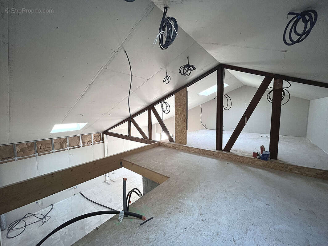 Maison de ville de 190 m² avec garage et patio - photo 10