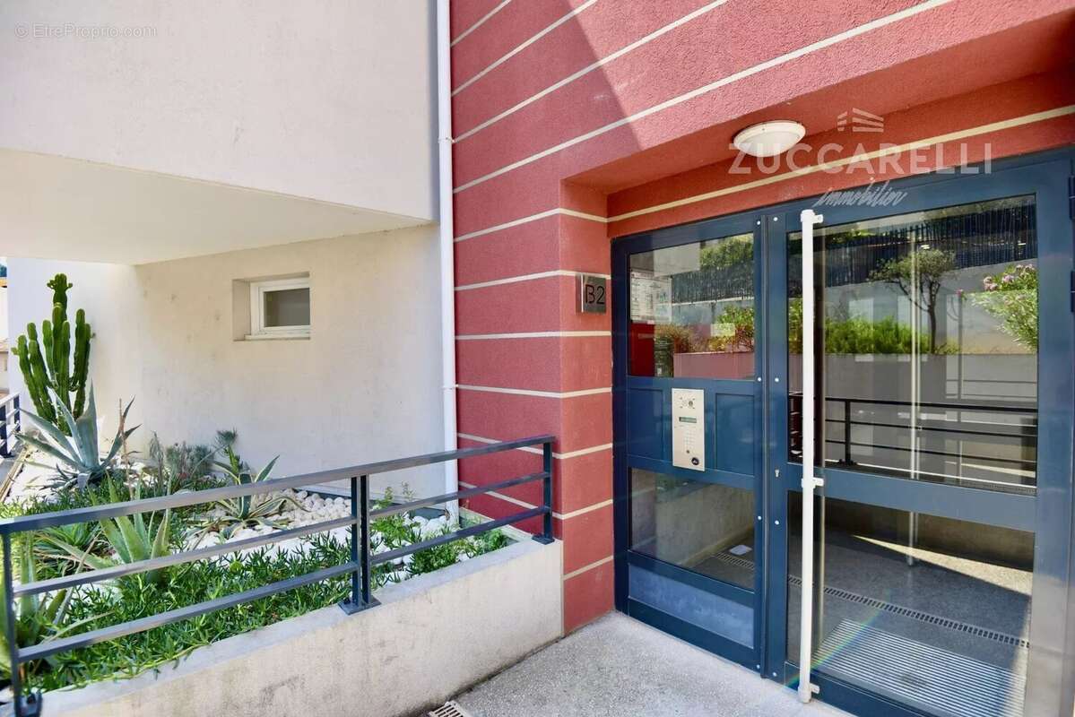 Appartement à SAINT-MARTIN-DU-VAR