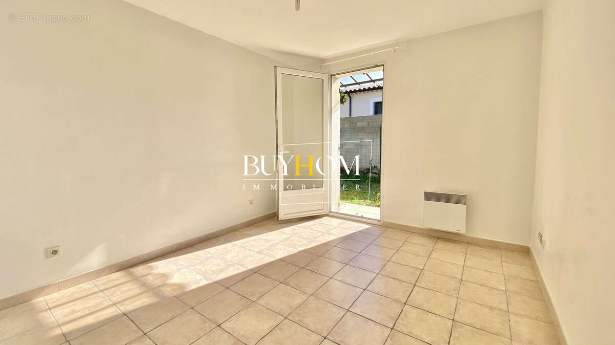 Maison à L'ISLE-SUR-LA-SORGUE