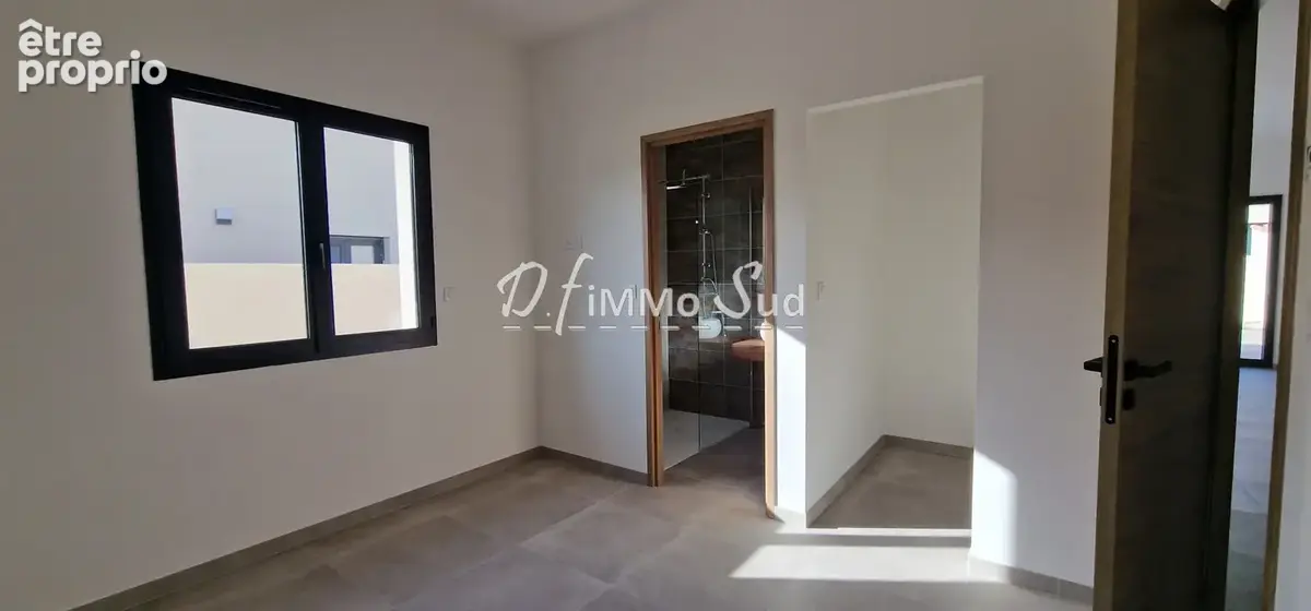 Maison récente Re 2020 de plain pied avec piscine - photo 10