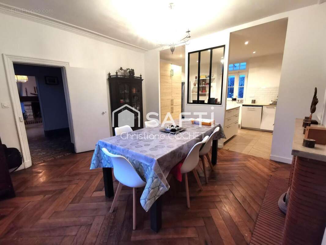 Maison 220 m² à Melun  - photo 7