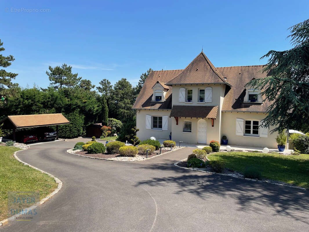 Maison à GIVRY