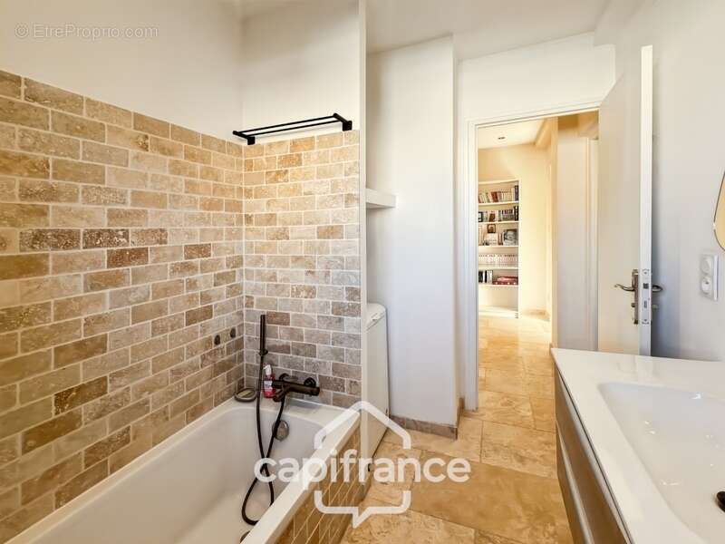 Appartement à HYERES