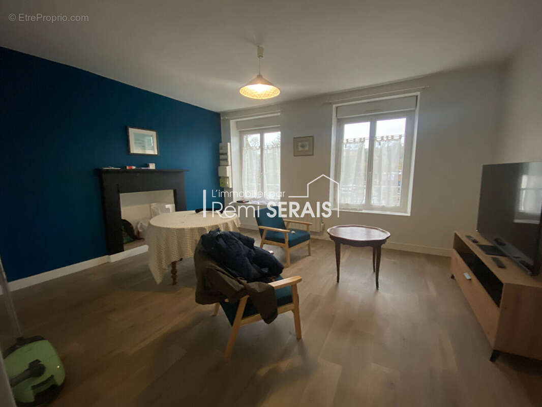 Maison à CONDE-SUR-NOIREAU