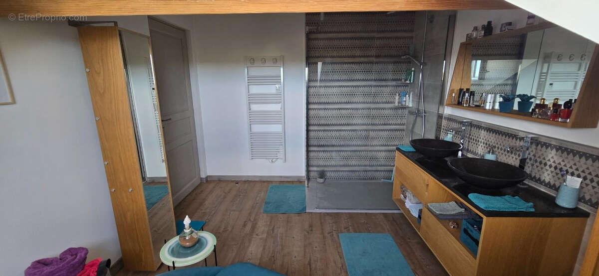 Maison à CRECHES-SUR-SAONE