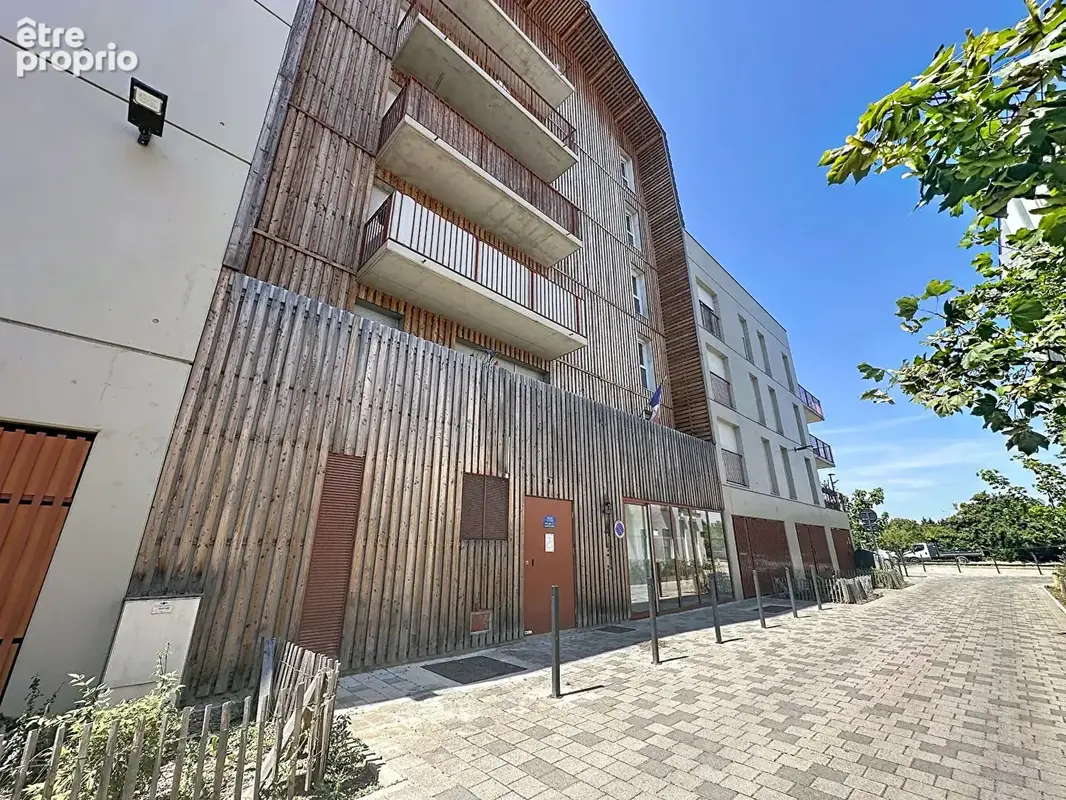 DIJON /LONGVIC  T4 - 86 m² - 3 chambres - Terrasses - parking - photo 11
