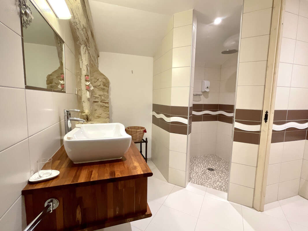 Maison à VIC-FEZENSAC