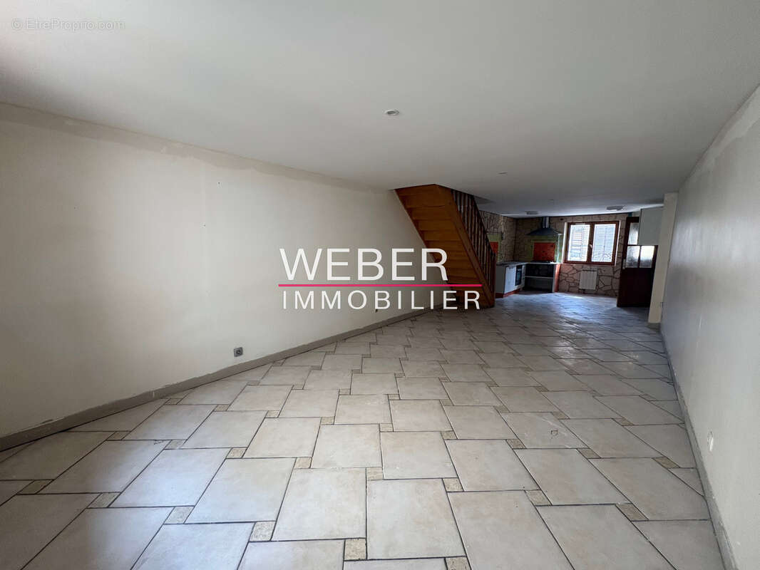 - la seyne sur mer - maison de ville / appartement - 103 m2 + garage - photo 5
