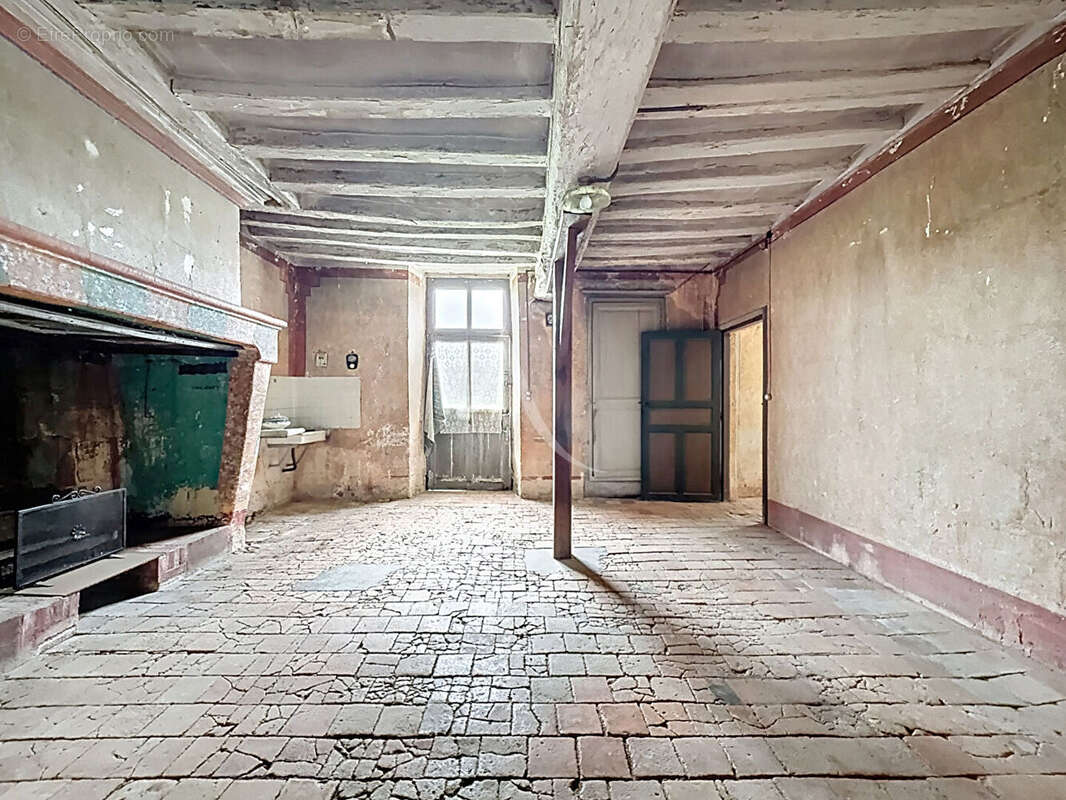 Maison à BLAISON-GOHIER