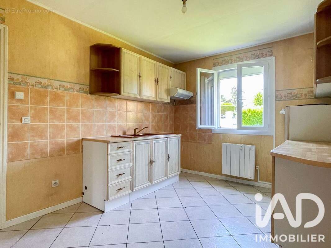 Maison 100 m² à Noailles  - photo 6