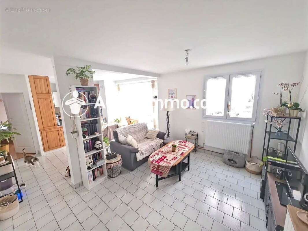 Appartement à MOISSY-CRAMAYEL