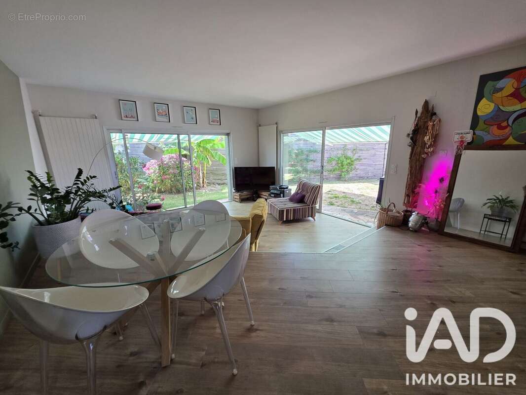 Maison 192 m² à Barbechat  - photo 4