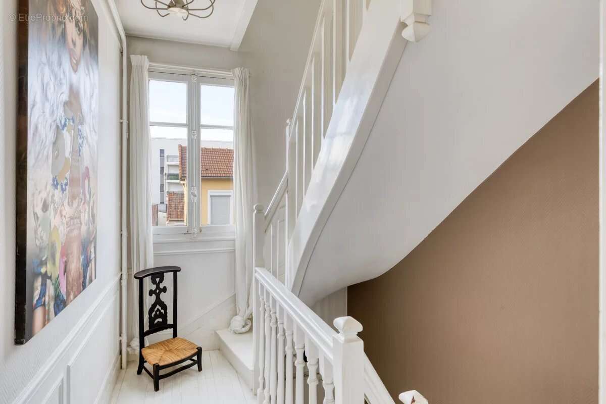 Maison à BOIS-COLOMBES