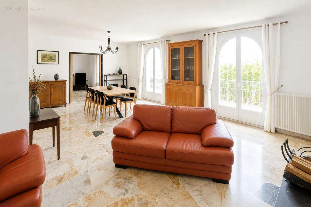 Armissan, propriété de 224 m2 dans un cadre naturel exceptionnel - photo 5