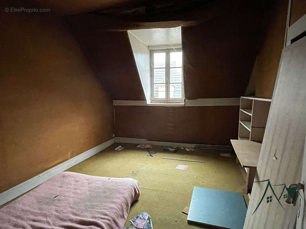 Maison à SAINT-AMAND-MONTROND