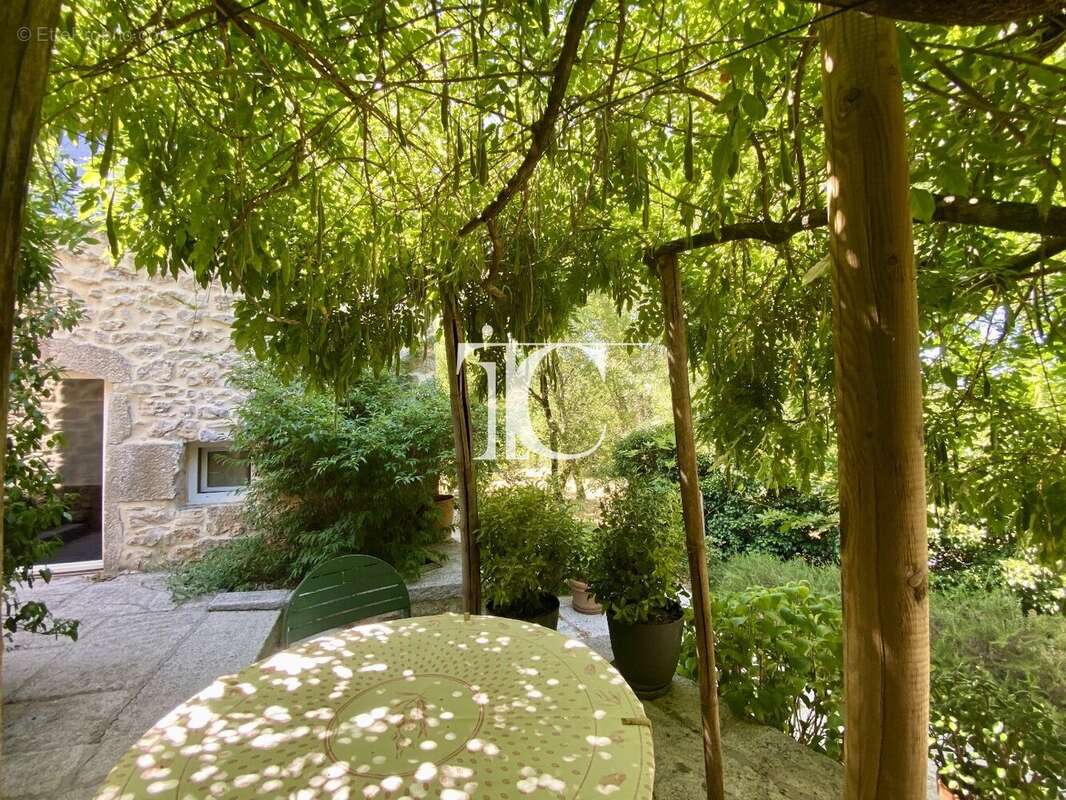 Maison à SAINT-PAUL-LE-JEUNE