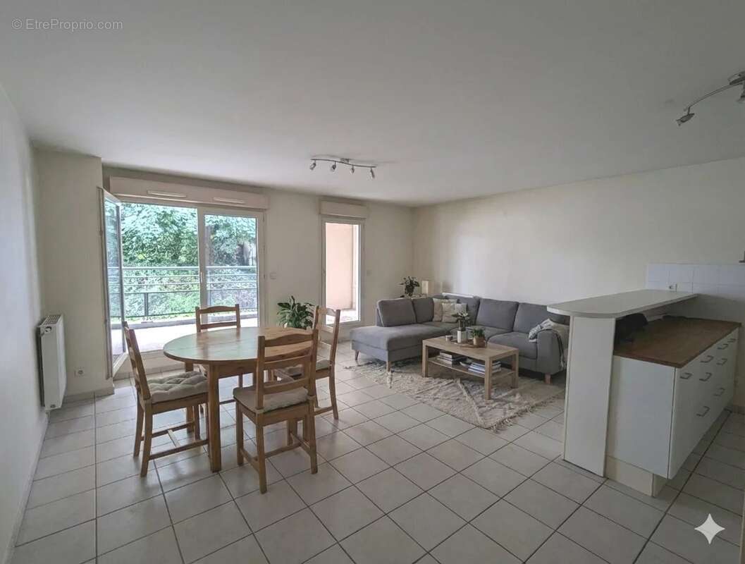 Appartement à TASSIN-LA-DEMI-LUNE