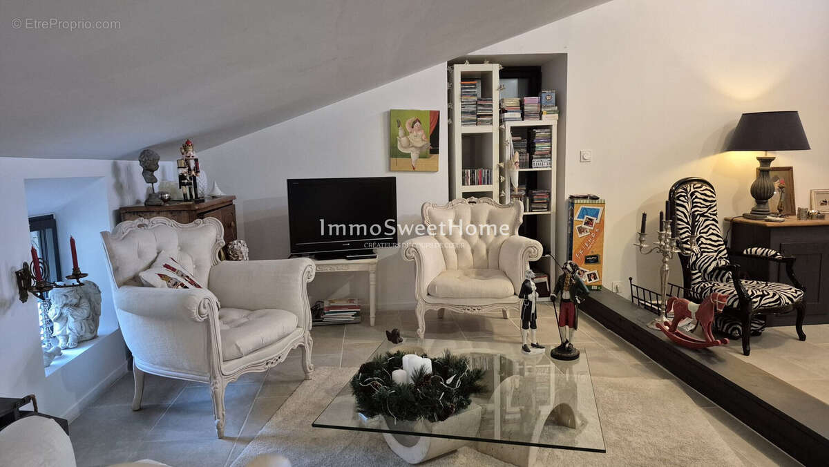 Appartement à MIRABEL-AUX-BARONNIES