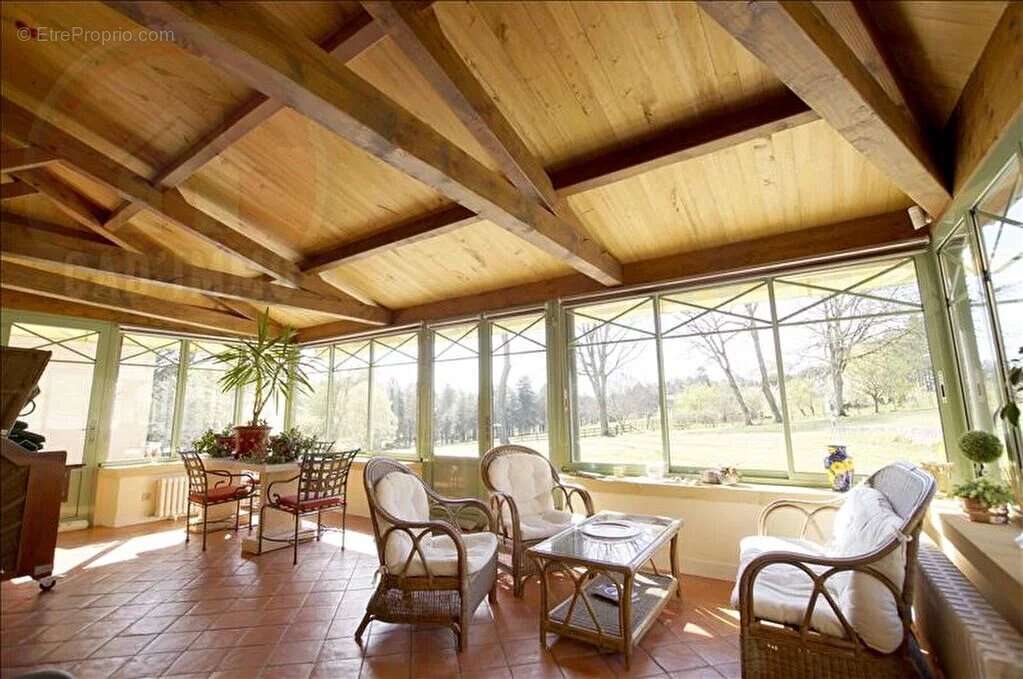 Maison à PRESSIGNAC-VICQ