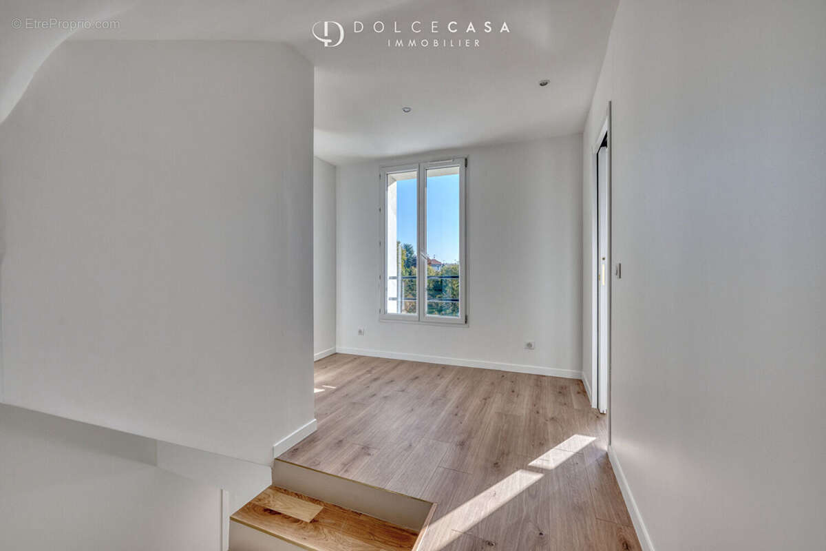 Maison à LE PERREUX-SUR-MARNE