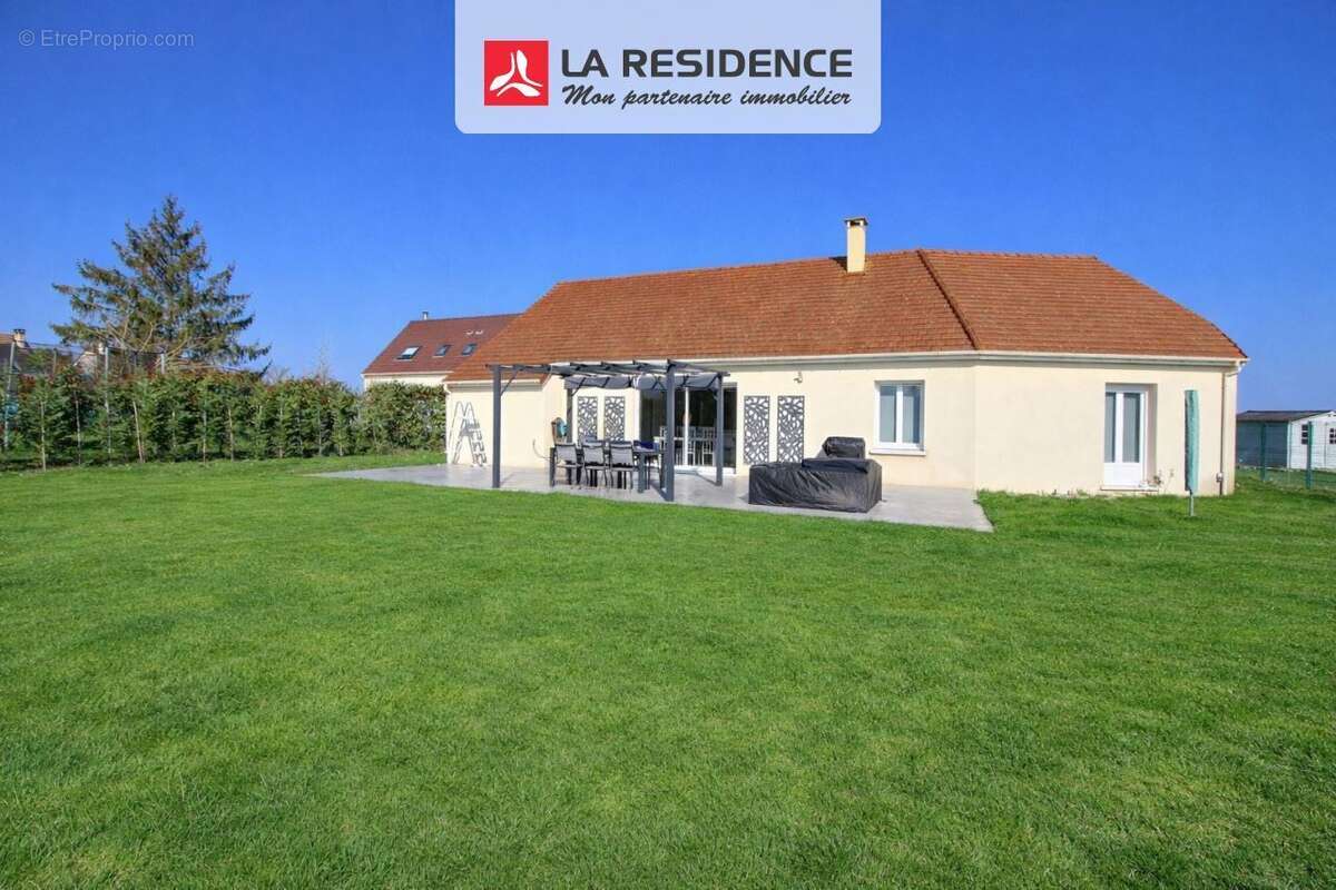 Maison à BONNIERES-SUR-SEINE