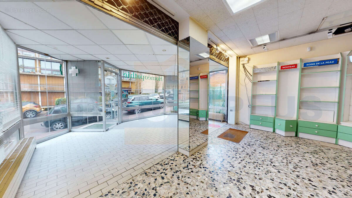 Commerce à FONTENAY-LE-FLEURY