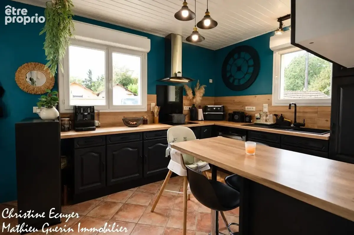Maison 88 m² à Saint-Genix-Sur-Guiers  - photo 9