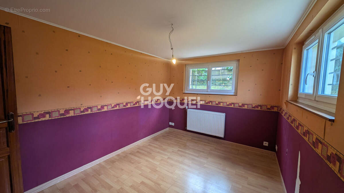 Maison familiale sur sous-sol complet - quartier recherché à deux pas des commodités - photo 9