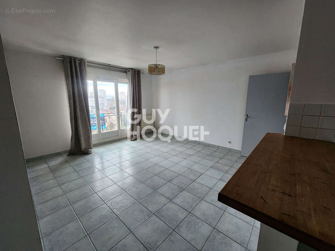 Appartement à ROSNY-SOUS-BOIS
