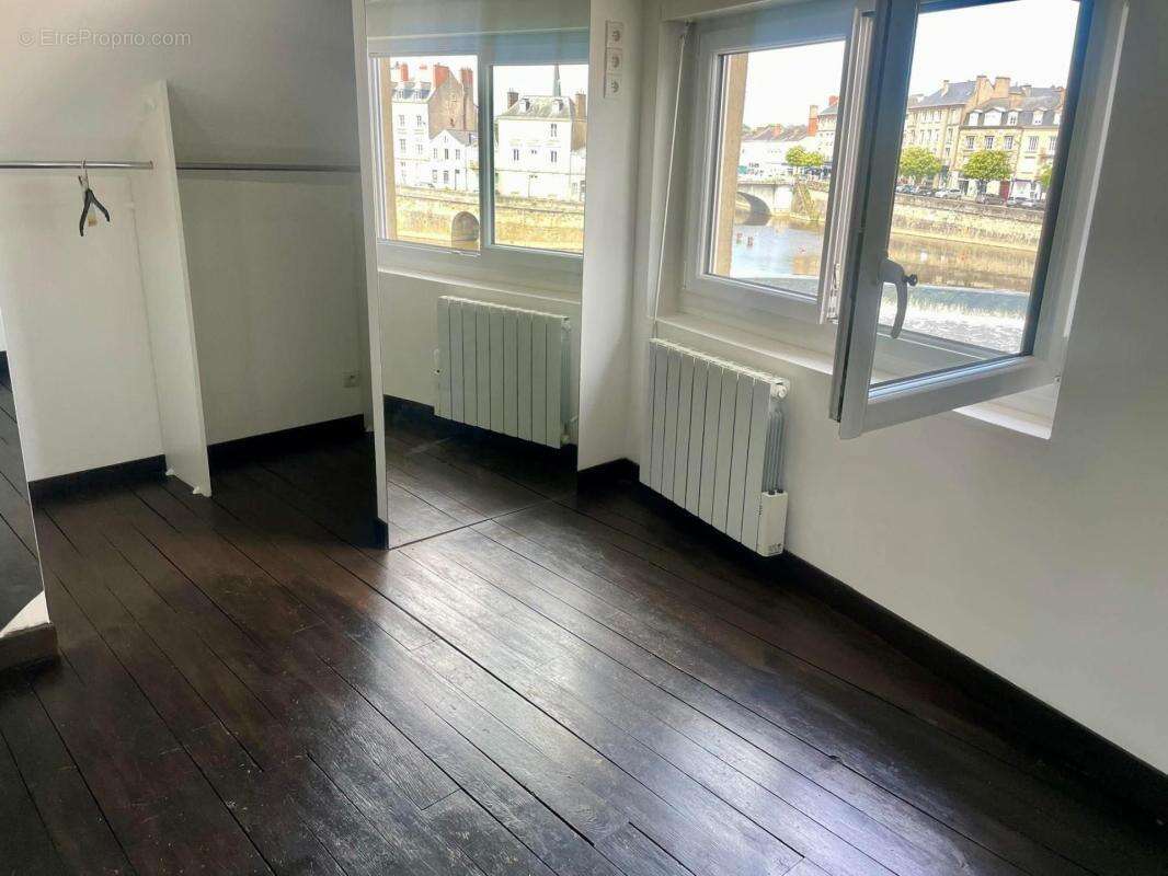 NOUVEAUTÉ !! Bel appartement hyper-centre-ville, vue Mayenne - photo 3