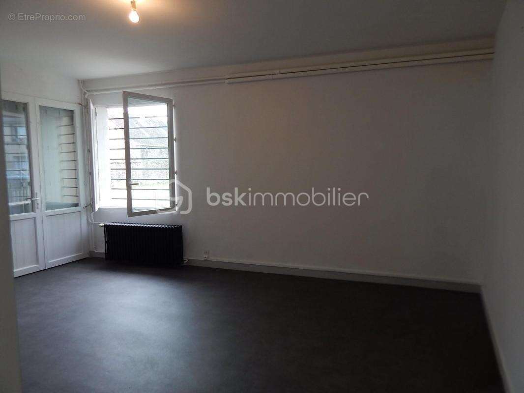 Appartement à LASSAY-LES-CHATEAUX