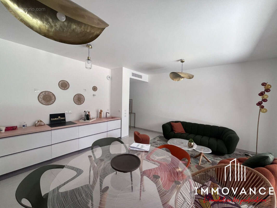 Appartement 68 m² à Saint-Clement-De-Riviere  - photo 4