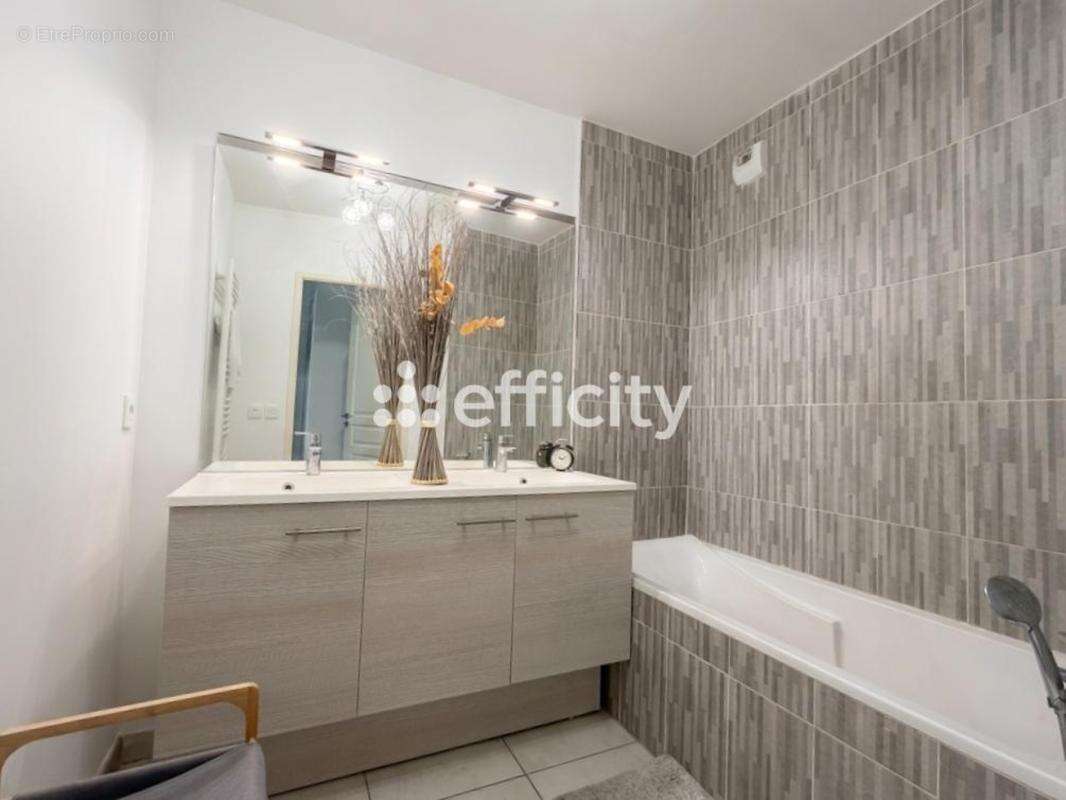 Appartement à PLAN-DE-CUQUES