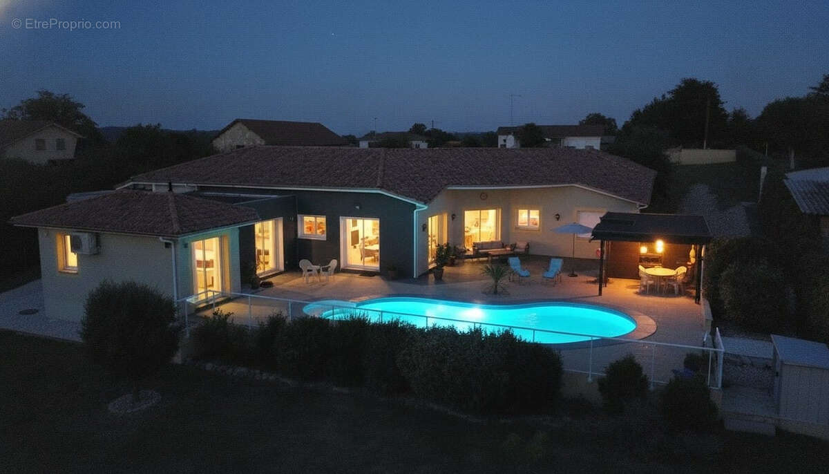 Maison à HAGETMAU