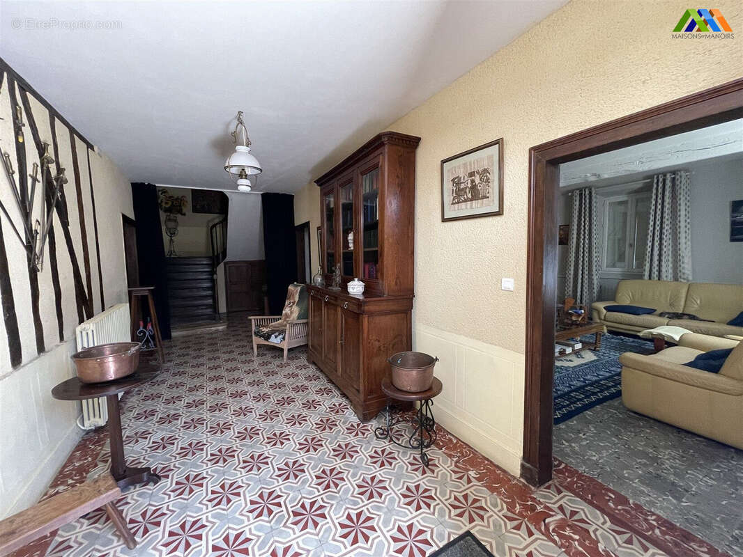Maison 240 m² à Seissan  - photo 9