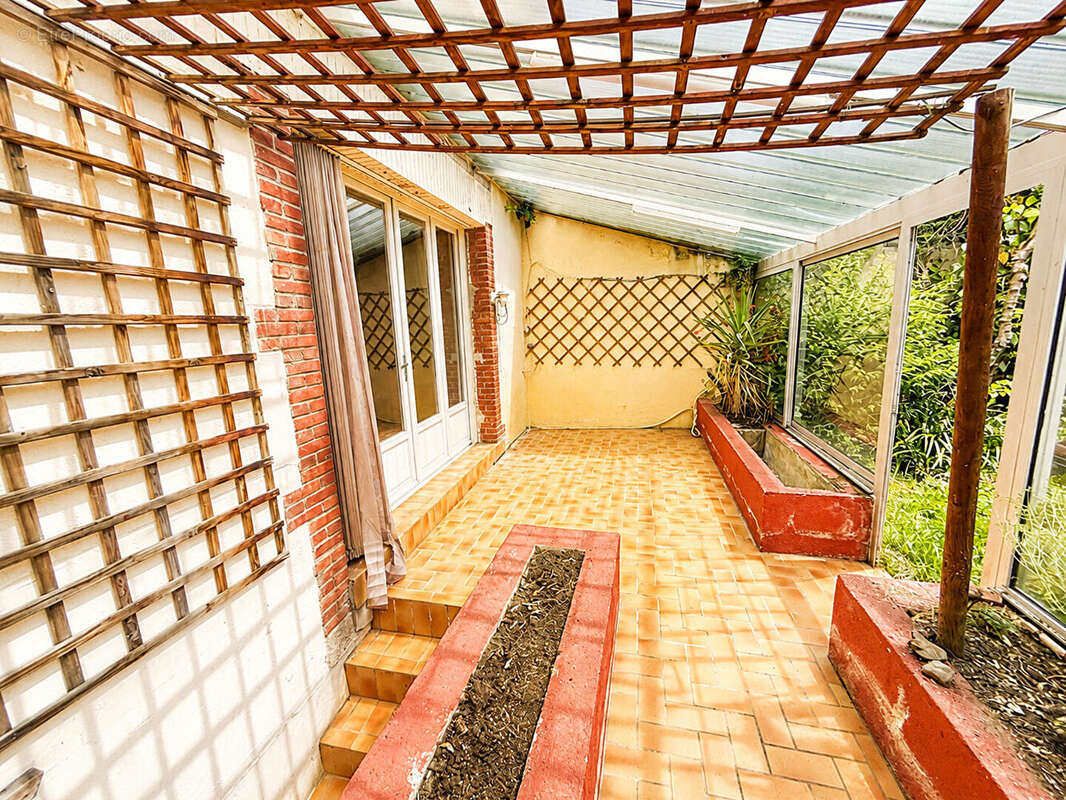 Maison de ville sur 314m2 de terrain clos - photo 6