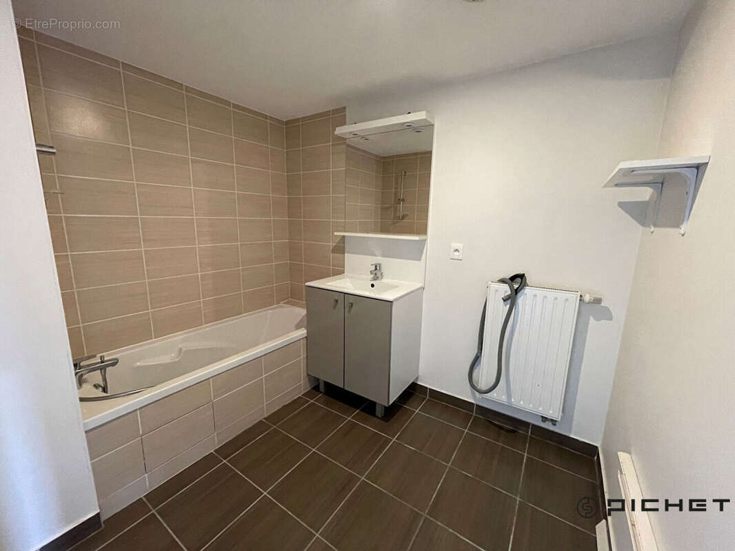Appartement Lons 4 pièce(s) 82 m2 - photo 10