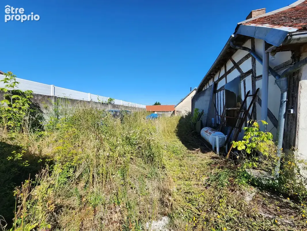 Maison de caractere à renover entièrement - photo 8