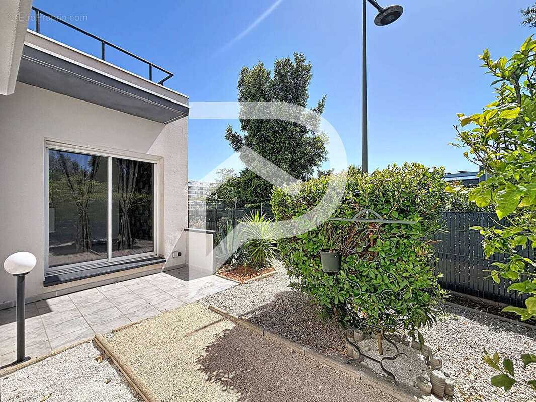 Villa contemporaine 3 faces - piscine - 3 suites parentales - garage - agde - photo 9