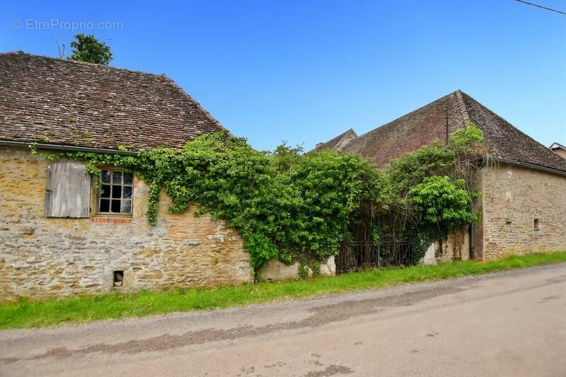 Maison à COUCHES