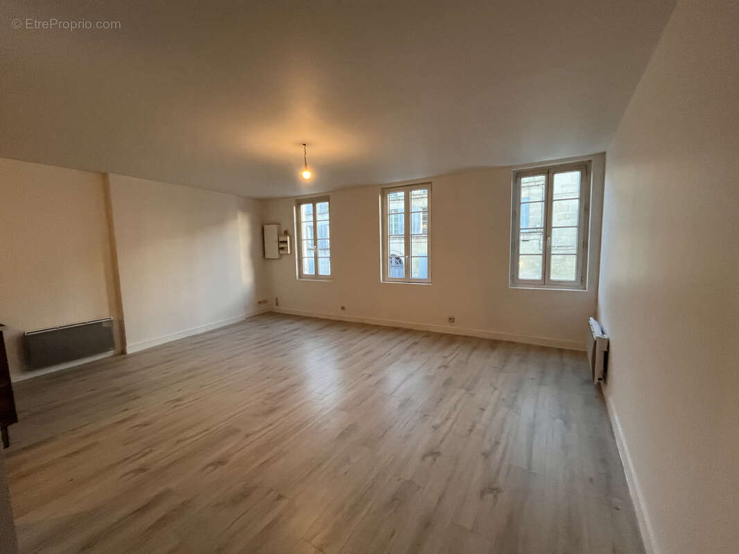 Appartement à COGNAC