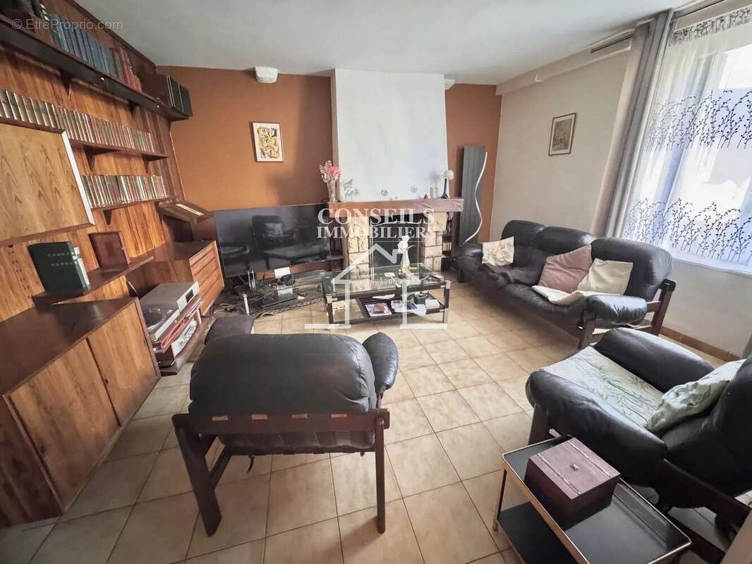 Maison à SAINT-MARTIN-D'ORDON