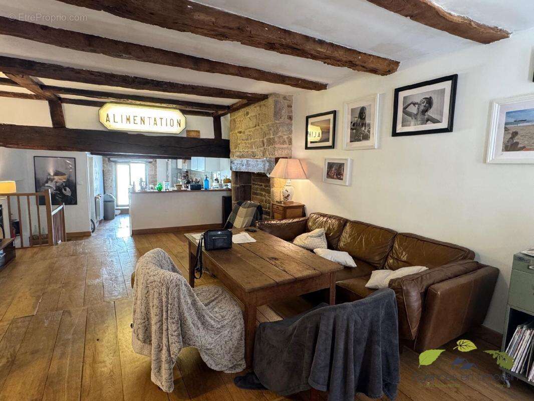 Maison à TREIGNAC