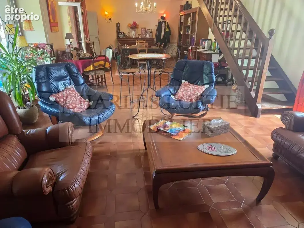 Maison et grange sur terrain de plus 6000 m² - photo 6